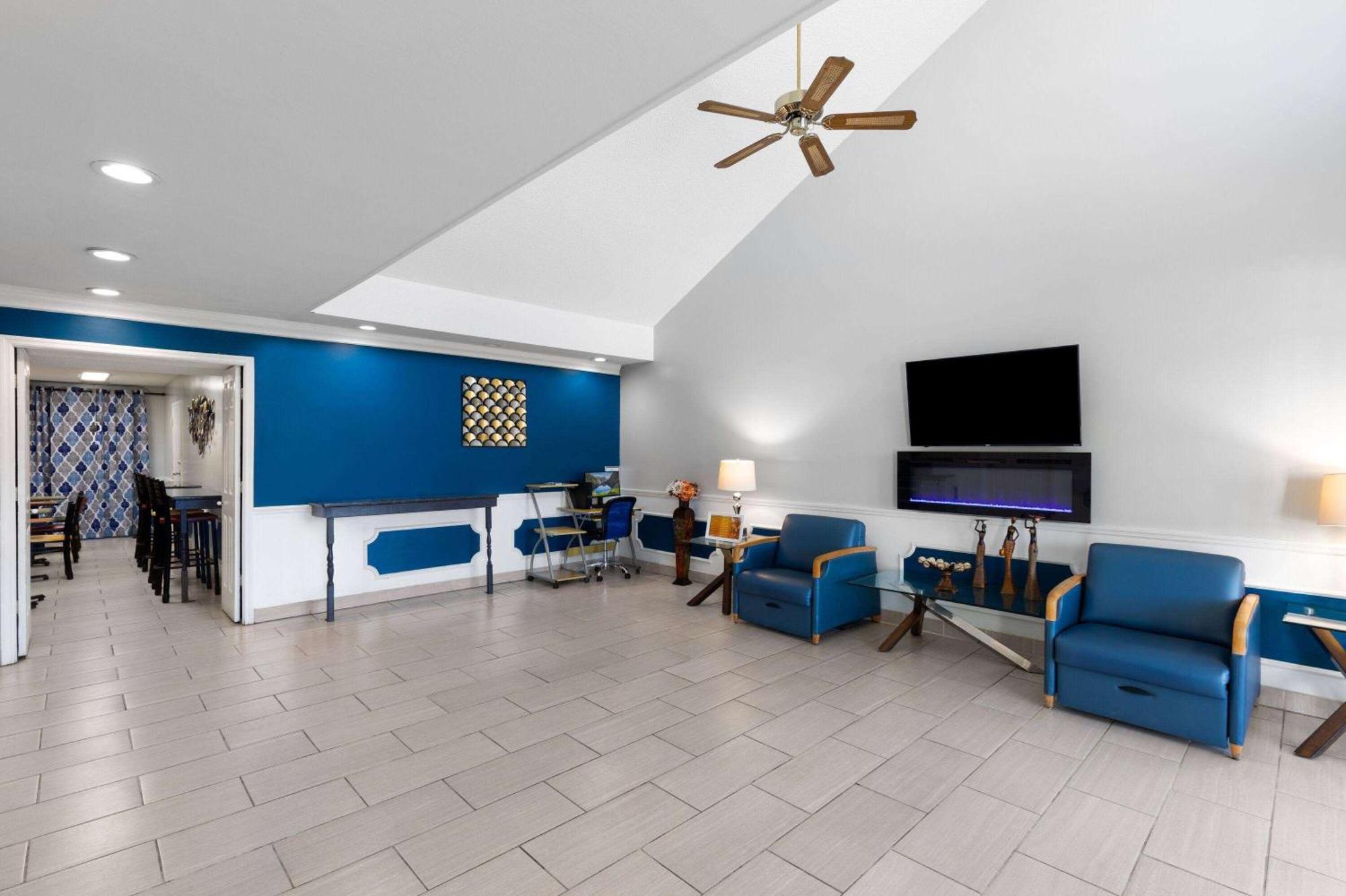 Baymont By Wyndham